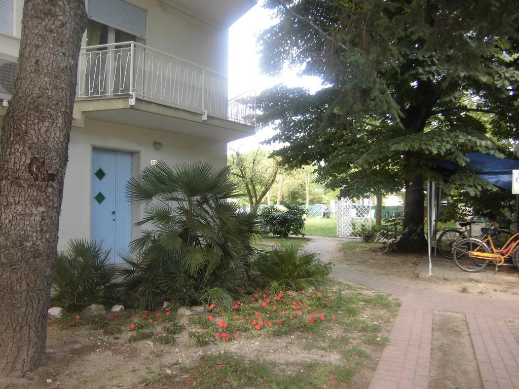 Casa Marialuigia - Appartamenti Solo Per Famiglie Lido di Jesolo Exterior photo
